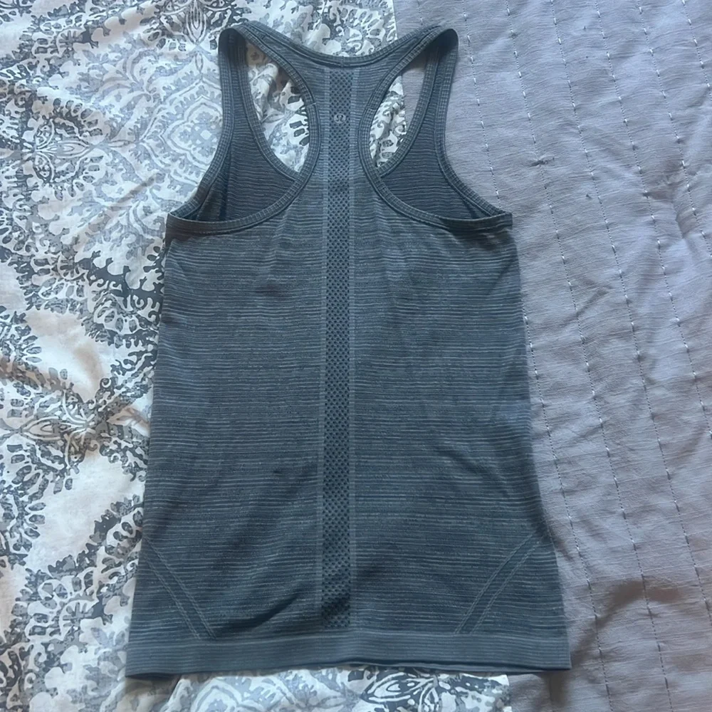 Lululemon Swiftly Tech Racerback - Picture 2 of 2